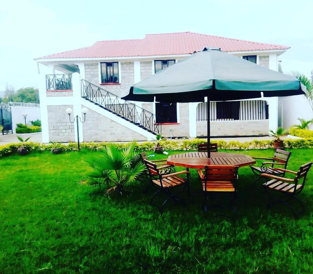 Sofitel 3 Bedrooms Own Compound Mamboleo Кисуму Екстериор снимка